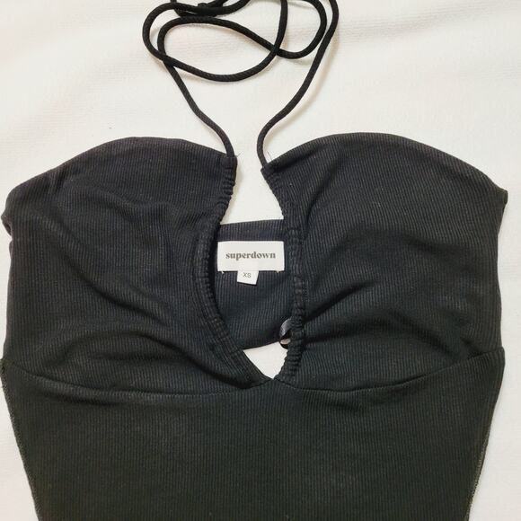 Revolve Superdown black keyhole neck bandana hem neck tie halter top size XS - Picture 4 of 8